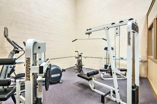 Kitty Hawk Townhome at Sea Dunes - Walk to Beach! - image 11