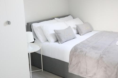 Twelve Thirty Serviced Apartments - 1 Croydon - South Norwood