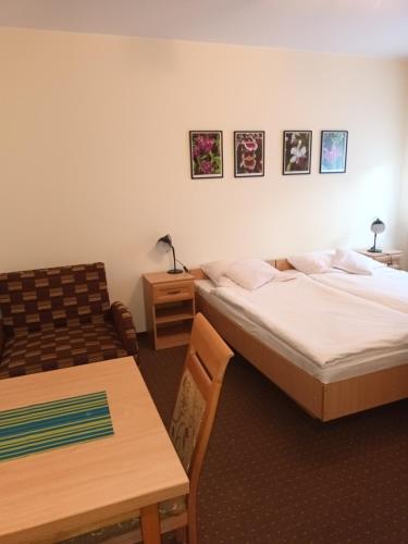 2 twin beds
