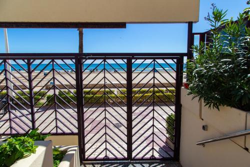 Florazar Apartment Cullera Beachfront - image 3