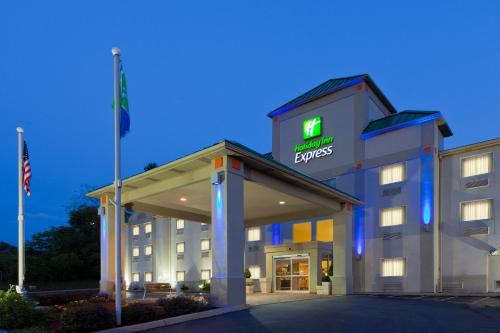 Holiday Inn Express Irwin-PA Turnpike Exit 67, an IHG Hotel