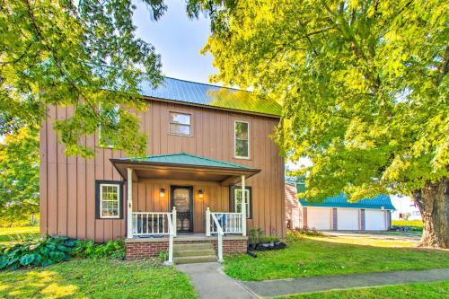 Beautifully Restored Farmhouse in Marshall!