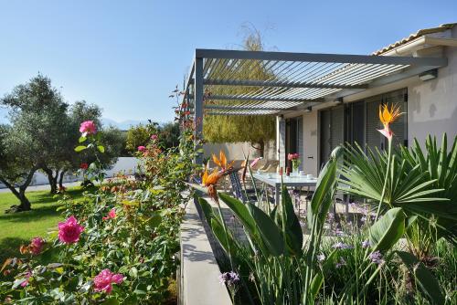  Alexandra's Garden Houses, Pension in Stalós