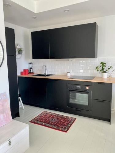 Valoisa ja täysin remontoitu huoneisto, Helsinki