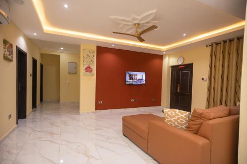 Spacious & Outstanding 3-Bed Furnished Apartment