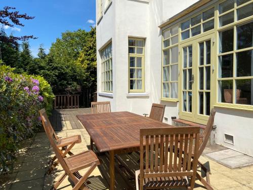 Ingledene a Spacious Family House in Redhill