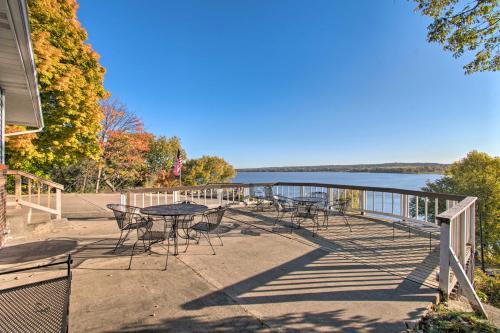 Watch the Sunrise at this Quaint Lake-View Cottage