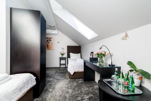 2 twin beds