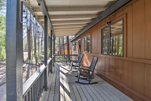 Fireplace, Deck & Grill: Pinetop Cabin Rental!, Pinetop-Lakeside