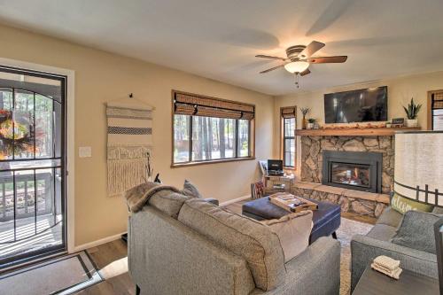 Fireplace, Deck & Grill: Pinetop Cabin Rental!, Pinetop-Lakeside (photo 6)
