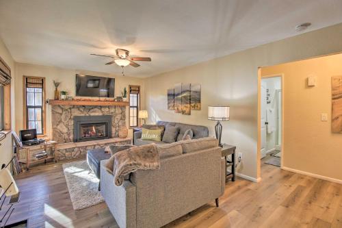 Fireplace, Deck & Grill: Pinetop Cabin Rental!, Pinetop-Lakeside (photo 7)