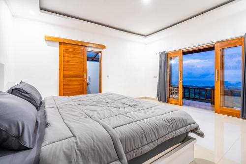 Deluxe Double Room with Balcony and Sea View image 8