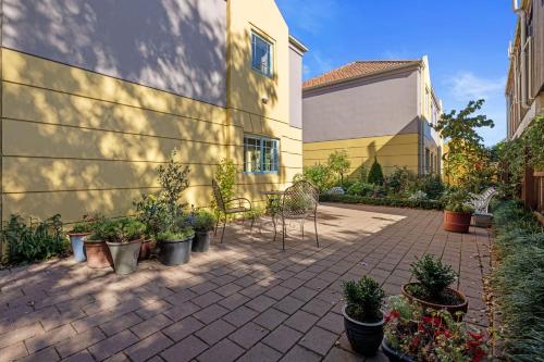 Denton Park Motel in Hornby