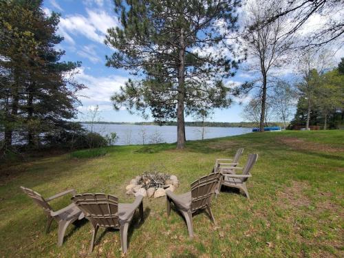 Sanctuary at Norway Lake - Includes Pontoon Boat