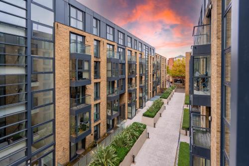 Birmingham City Centre Chinatown Apartments With Parking By Arcadian