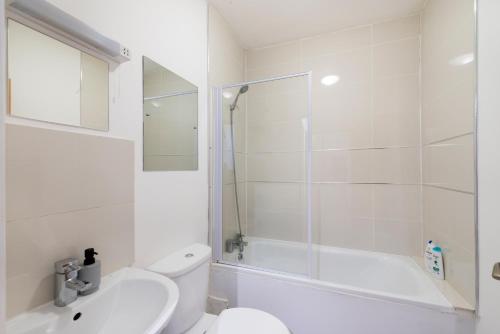 Apartments in Brixton next door to Brockwell Park, Londýn (fotografie 9)