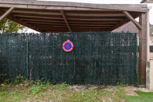 pavillon tout equipe avec jardin et parking prive calme garanti in Bretigny-sur-Orge