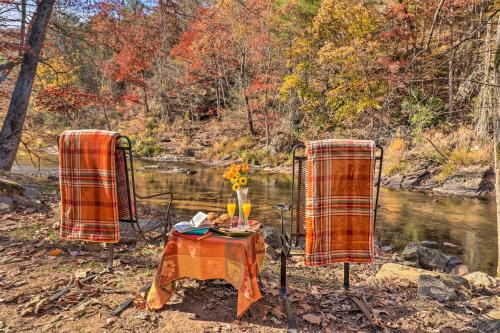 Creekside Retreat with Deck 18 Miles to Wolf Ridge - image 12