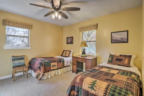 Creekside Retreat with Deck 18 Miles to Wolf Ridge - image 7