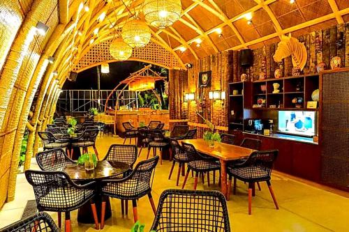 Food and beverages, UNWND Boutique Hotel Caticlan  in Malay