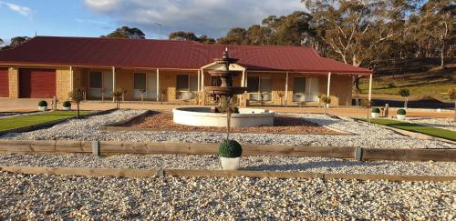 Alma Retreat, King bed, Family, Pet Friendly