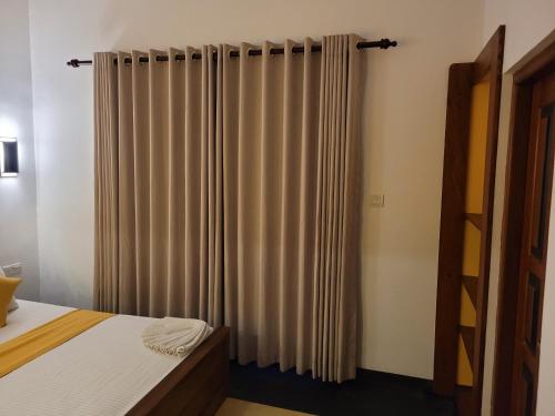 Deluxe Double Room with Balcony and Sea View image 8