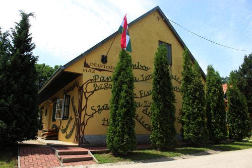  Nagy-Magyarország Park in Isztimér