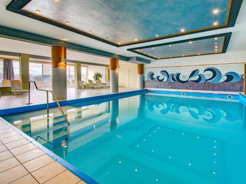 Spa, Chalet on Zettersfeld with Dolomites Views in Obernusdorfa