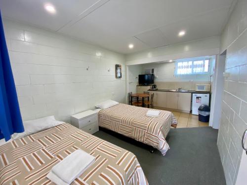 . Golden Grain Motel