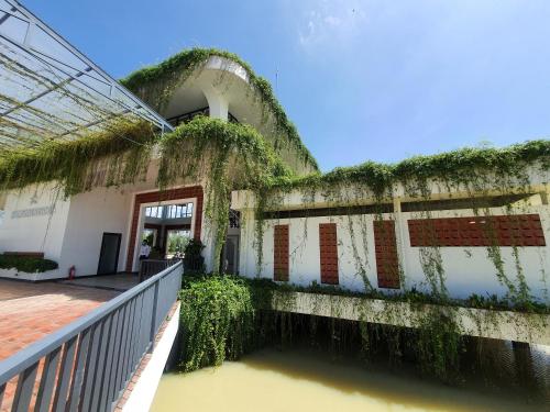 Exterior view, Shanghai Resort  in Chantrea