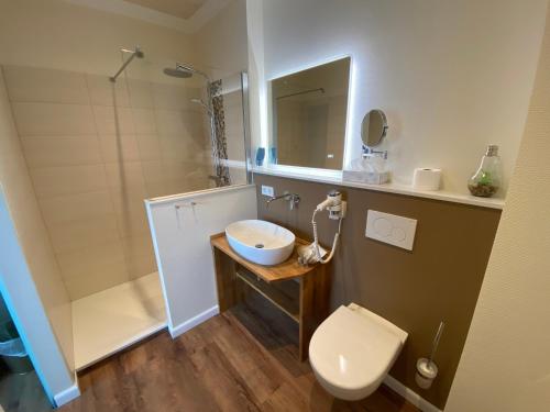 Hotel Hessischer Hof Room Type - Deluxe Double Room