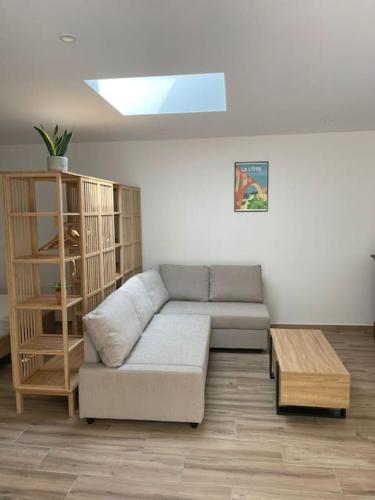 Grand studio neuf à Carry le Rouet
