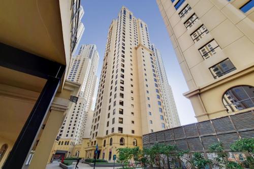 Vacationer Holiday Homes I Lux 2 Bed I Stunning Sea View I Steps to JBR Beach I Sadaf 6, Dubai (photo 2)
