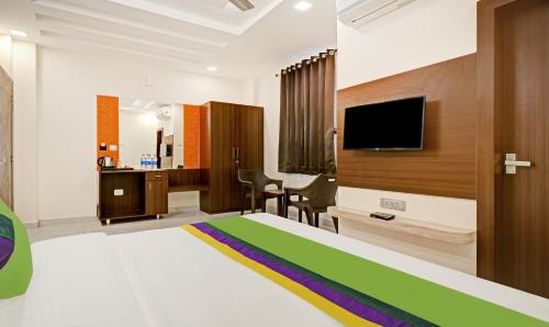 room detail thumbnail 0