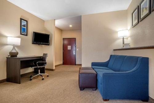 Comfort Suites Mobile West Tillmans Corner in Mobile, USA