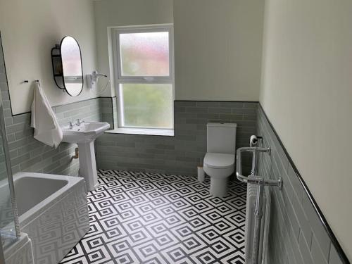 Picture of Napier - A Beautiful House In The Best Southsea Location