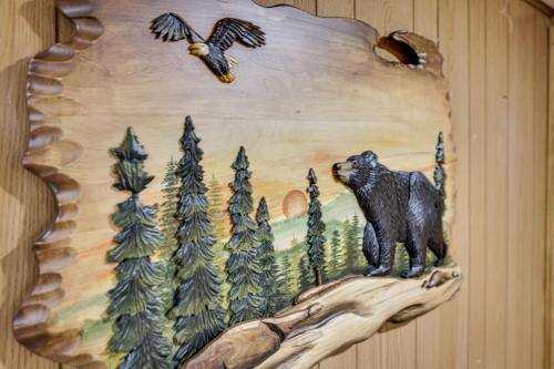 Bear Haven Cabin - Lake, AC, Pool with Game Room! in Gouldsboro, USA