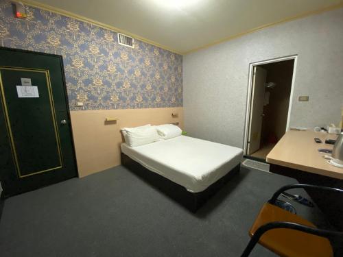 1 double bed