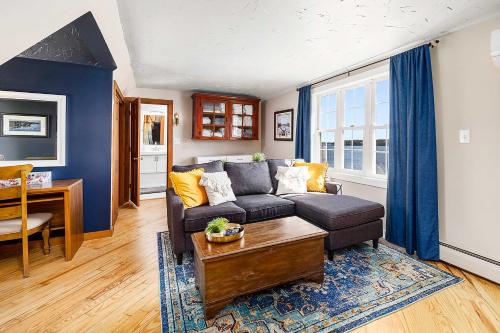 East Greenwich Waterfront Home-Walk to Town Shops - image 27