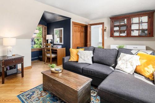 East Greenwich Waterfront Home-Walk to Town Shops - image 28