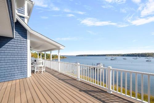 East Greenwich Waterfront Home-Walk to Town Shops - image 41