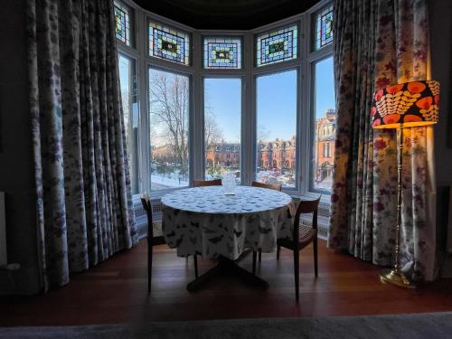 1 Bed Character Filled Glasgow Apartment, Glasgow (Foto 3)