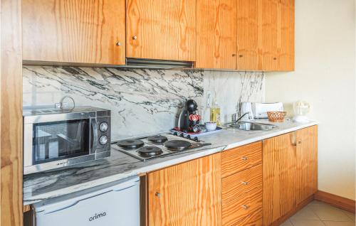 Cozy Apartment In Freixo De Espada C With Kitchen