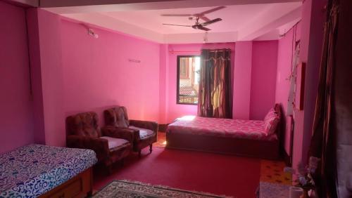 City View Home Stay - Tap to explore photos