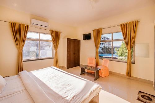 Deluxe Double Room image 6