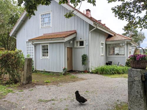 B&B Vesilahti - Narvan Maatilamajoitus Helenan Kanat ja Kammarit - Bed and Breakfast Vesilahti