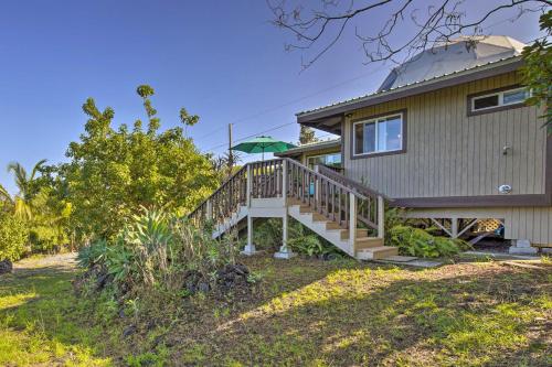 Peaceful Milolii Cottage with Ocean and Sunset Views!