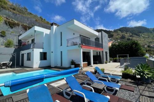 Villa Nunes, Big Holiday house with private pool 3