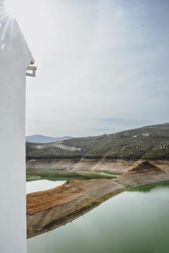 Lake room Iznajar