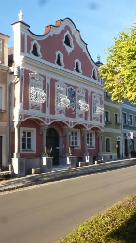 Hotel - Café - Konditorei Schröckmayr-Kastner - Neufelden